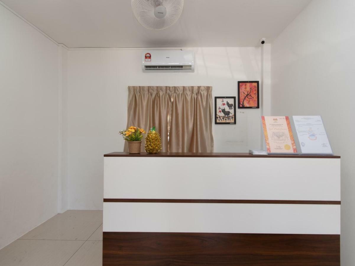 Oyo 44011 Weng Bee Guest House Kota Kinabalu Eksteriør bilde